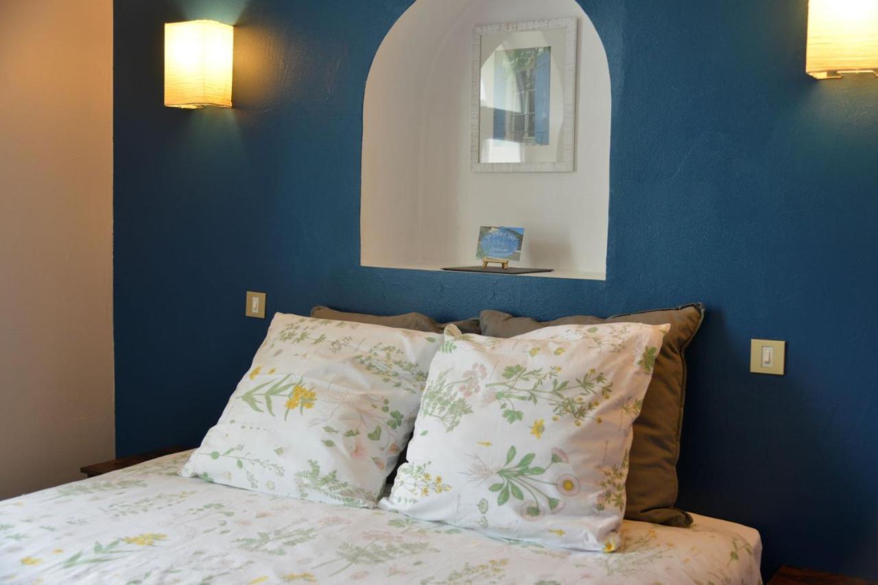 Au Grand Bonheur Bed and Breakfast Besseges Eksteriør billede