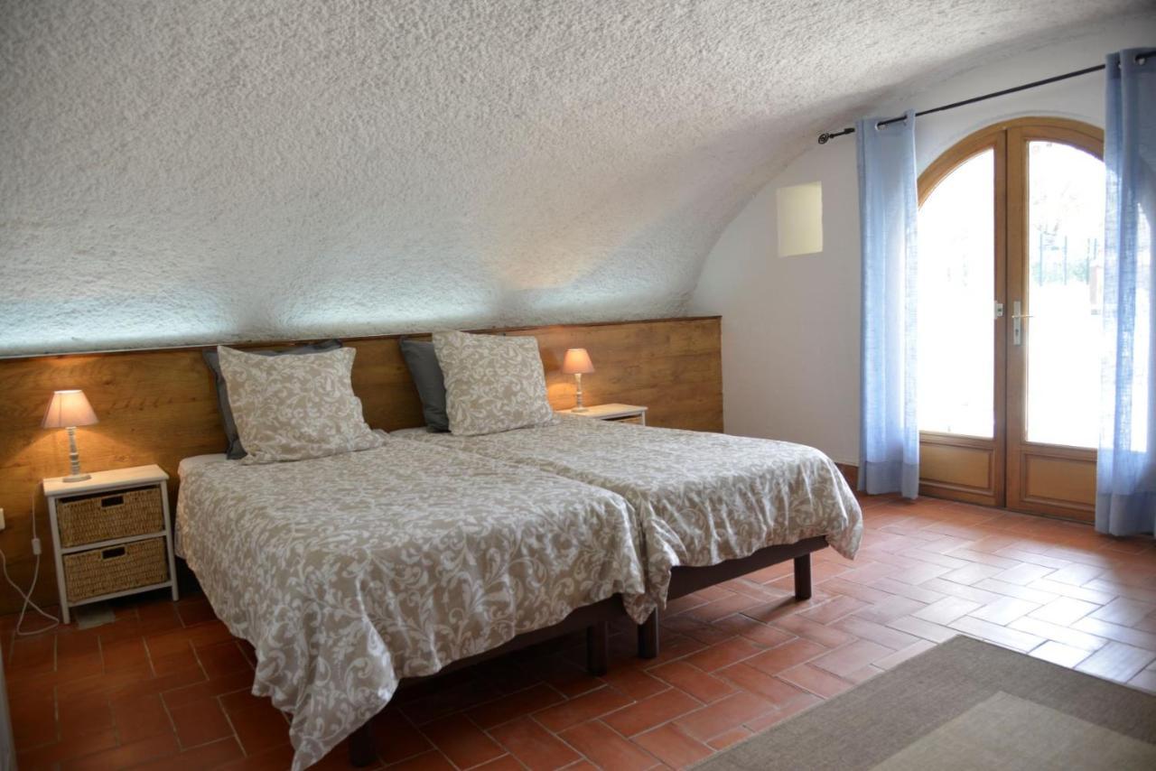 Au Grand Bonheur Bed and Breakfast Besseges Eksteriør billede