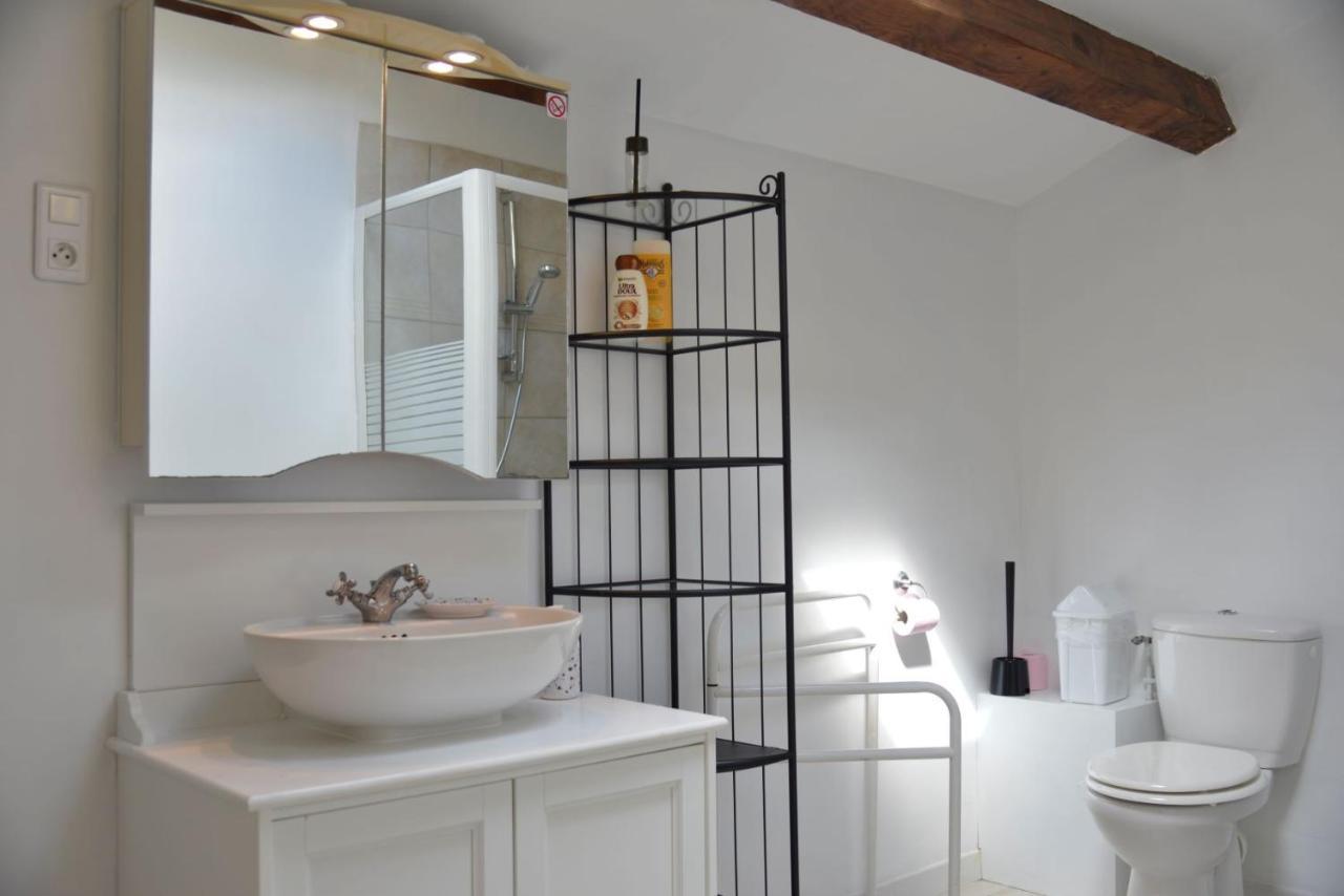 Au Grand Bonheur Bed and Breakfast Besseges Eksteriør billede
