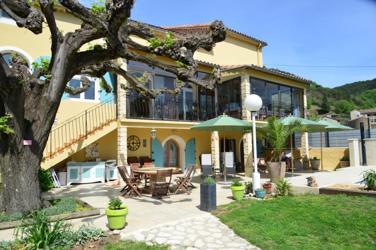 Au Grand Bonheur Bed and Breakfast Besseges Eksteriør billede